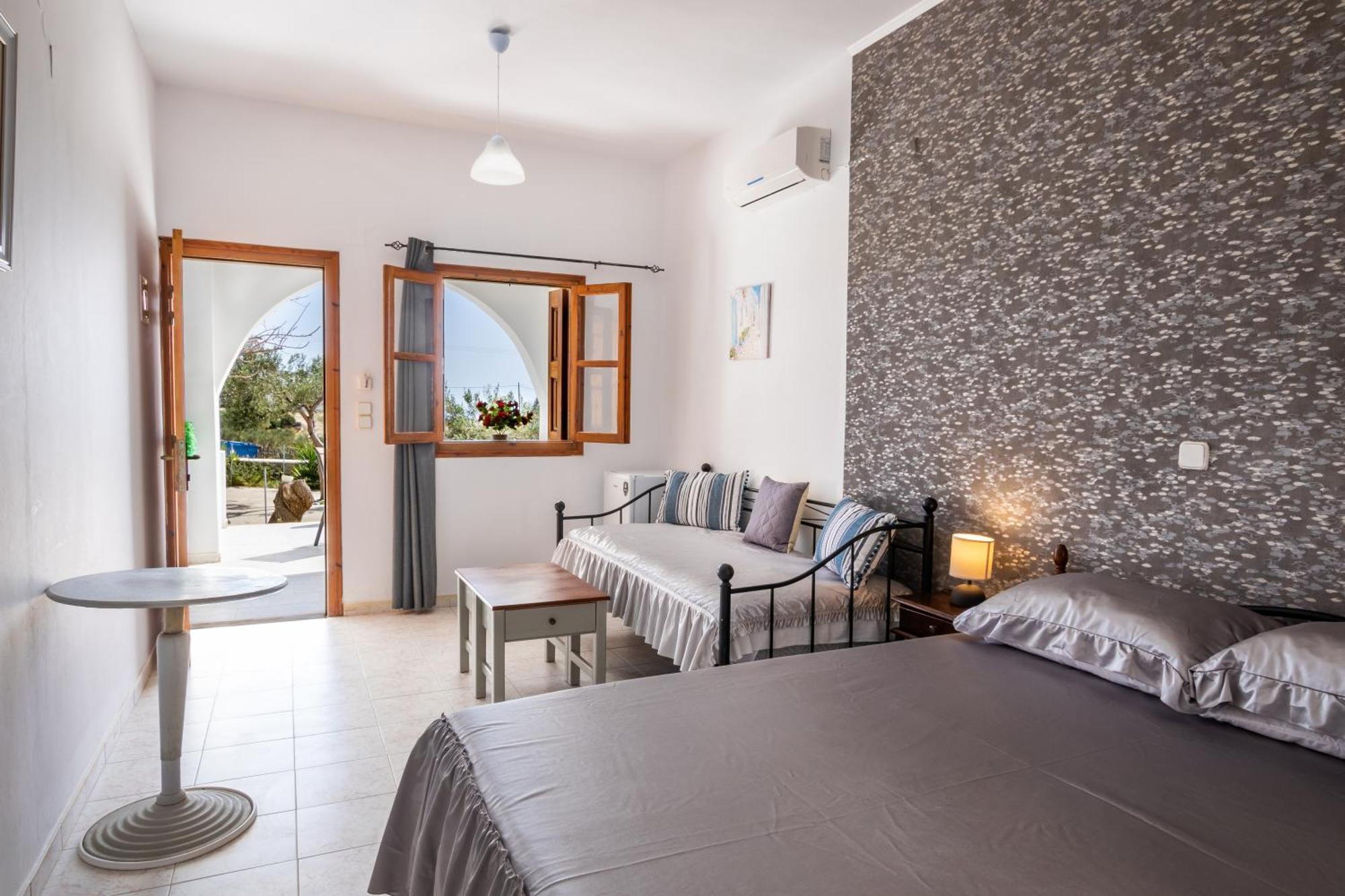 Perama Hotel, Karpathos Амупі Екстер'єр фото